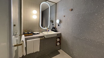 voco Nanjing Garden Expo by IHG