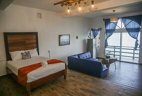 Seven Blue House Village & Lodge