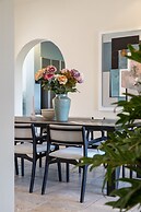 HOLT Magnificent 6BR Villa in Malanquin Golf Club