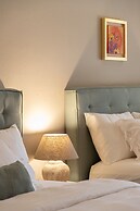 HOLT Magnificent 6BR Villa in Malanquin Golf Club