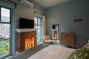 HOLT Magnificent 6BR Villa in Malanquin Golf Club