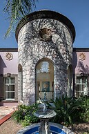 HOLT Magnificent 6BR Villa in Malanquin Golf Club