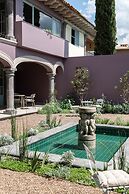 HOLT Magnificent 6BR Villa in Malanquin Golf Club