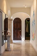 HOLT Magnificent 6BR Villa in Malanquin Golf Club