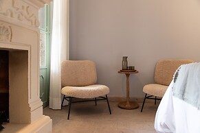 HOLT Magnificent 6BR Villa in Malanquin Golf Club