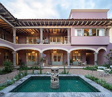 HOLT Magnificent 6BR Villa in Malanquin Golf Club