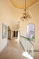 HOLT Magnificent 6BR Villa in Malanquin Golf Club