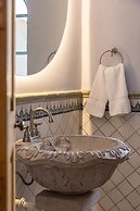 HOLT Magnificent 6BR Villa in Malanquin Golf Club