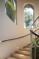 HOLT Magnificent 6BR Villa in Malanquin Golf Club