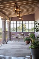 HOLT Magnificent 6BR Villa in Malanquin Golf Club