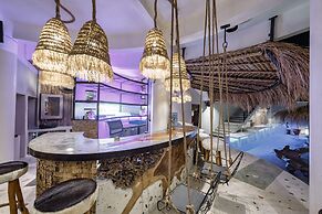 El Tropico Boutique Hotel