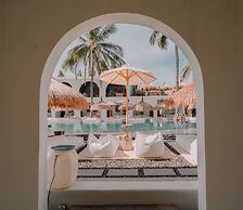 El Tropico Boutique Hotel