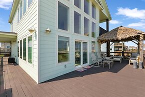 Top Shelf 4 Bedroom Home by RedAwning