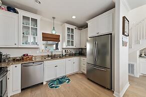 Top Shelf 4 Bedroom Home by RedAwning