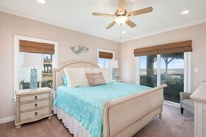 Top Shelf 4 Bedroom Home by RedAwning