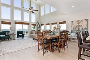 Top Shelf 4 Bedroom Home by RedAwning