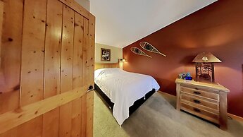 Summer Fun - SLOPESIDE 4BR/3BA with 3 Spas, Pool and Sauna - Perfect f