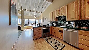 Summer Fun - SLOPESIDE 4BR/3BA with 3 Spas, Pool and Sauna - Perfect f