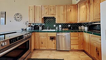 Summer Fun - SLOPESIDE 4BR/3BA with 3 Spas, Pool and Sauna - Perfect f