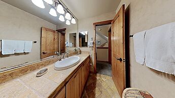 Summer Fun - SLOPESIDE 4BR/3BA with 3 Spas, Pool and Sauna - Perfect f