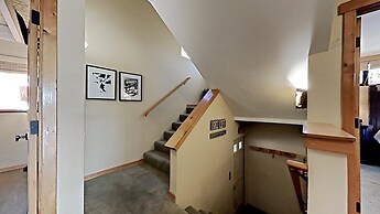 Summer Fun - SLOPESIDE 4BR/3BA with 3 Spas, Pool and Sauna - Perfect f