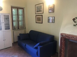 Loft Angela Charming Aptmnt in Pietrasanta Center