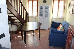 Loft Angela Charming Aptmnt in Pietrasanta Center