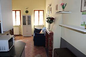 Loft Angela Charming Aptmnt in Pietrasanta Center