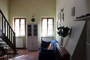 Loft Angela Charming Aptmnt in Pietrasanta Center