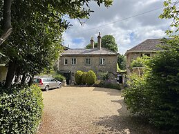 Stone Cottages with garden and parking