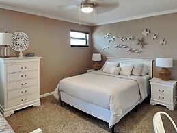 Sea Winds 51 by Distinctive Beach Rentals