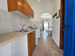 Pavlis Studios Ormos