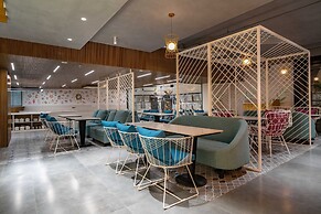 Deccan Serai Grande Gachibowli