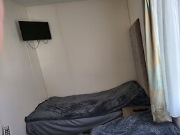 2br-sleeps6-fireplace-parking-patio-seaside