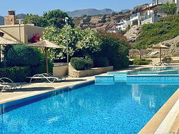 Elegant, Modern With Shared Swimming Pools