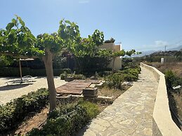 Elegant, Modern With Shared Swimming Pools