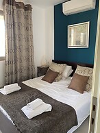 Elegant, Modern With Shared Swimming Pools