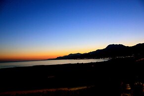 Elegant, Modern With Shared Swimming Pools