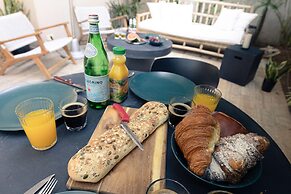 Cozy Apartment with Private Balcony