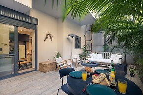 Cozy Apartment with Private Balcony