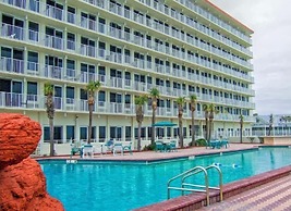 Beautiful Beachfront Resort Condo