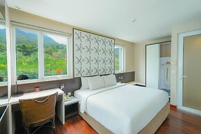 Amartahills Hotel & Resort