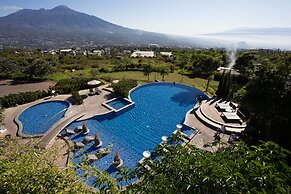 Amartahills Hotel & Resort