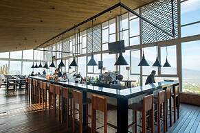 Amartahills Hotel & Resort