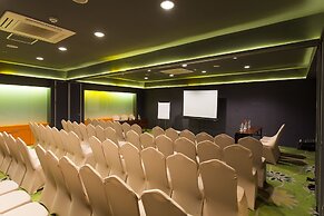 Amartahills Hotel & Resort