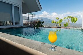 Amartahills Hotel & Resort