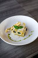 Amartahills Hotel & Resort