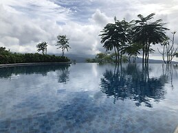 Amartahills Hotel & Resort