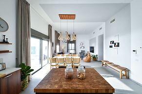 High Class 6BR Achziv apartment