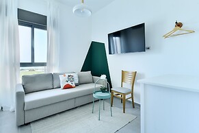 High Class 6BR Achziv apartment